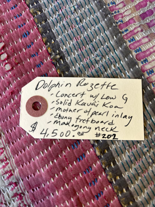 Dolphin Rosette - Concert