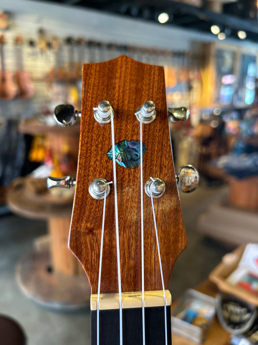 Kaua’i Soundhole - Concert